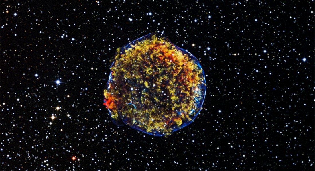 In 1572, the Danish physicist Tycho Brahe discovered this supernova called Stella Nova. By measuring the distance from this supernova and other novas, researchers later on concluded, that the universe is expanding constantly and with accellerating speed. Photo: NASA/CXC/SAO