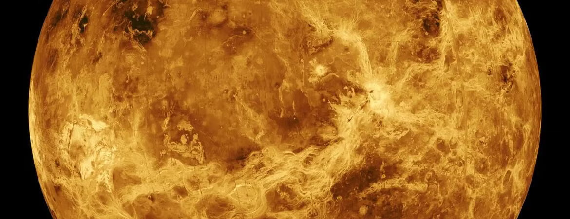 Supercomputing reconstructs the moon Venus may have lost